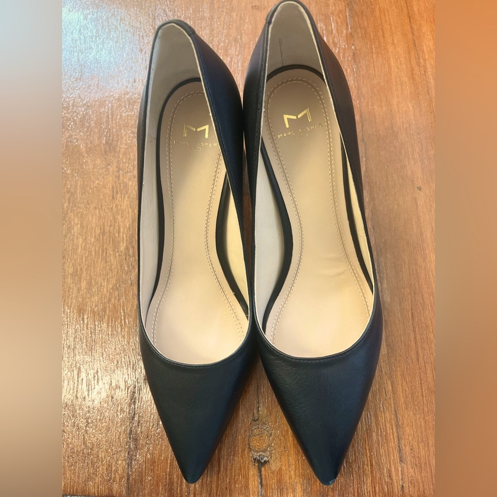 Marc Fisher Zara Block Heel Pump - Sz 6